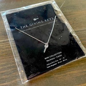 The Giving Keys mini necklace silver